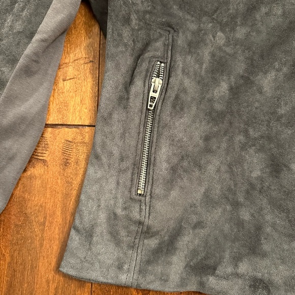 Blank NYC Faux Suede Gray Moto Jacket Sz Medium - Picture 5 of 14